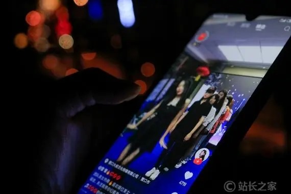 一部手机怎么同时登录两个快手号？